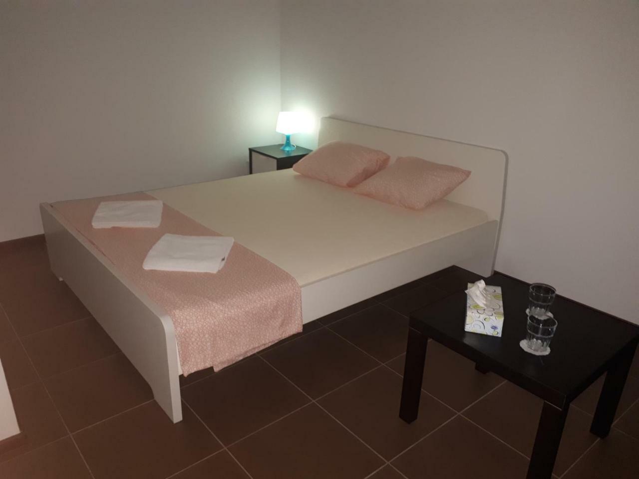 Apartman - Sukromie V Meste Bratislava Exterior foto